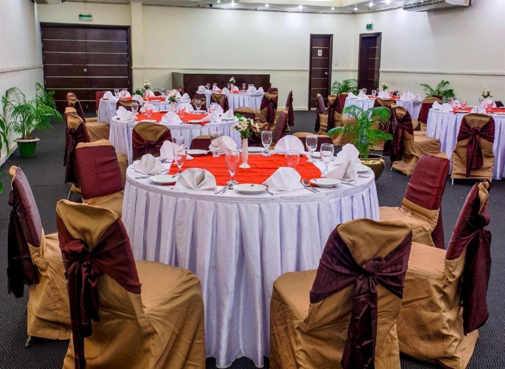 צ'יטגונג Hotel Agrabad מראה חיצוני תמונה
